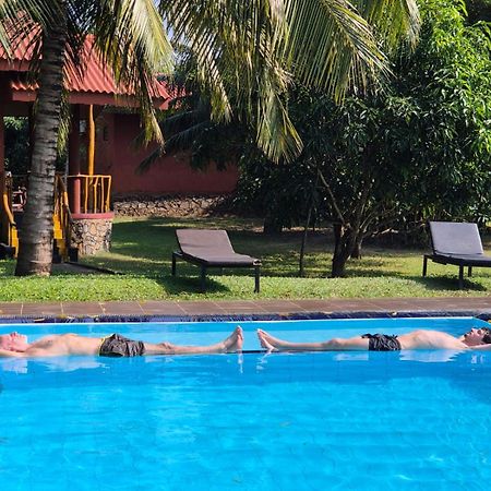 Yala Peace Cottages Tissamaharama Exteriör bild